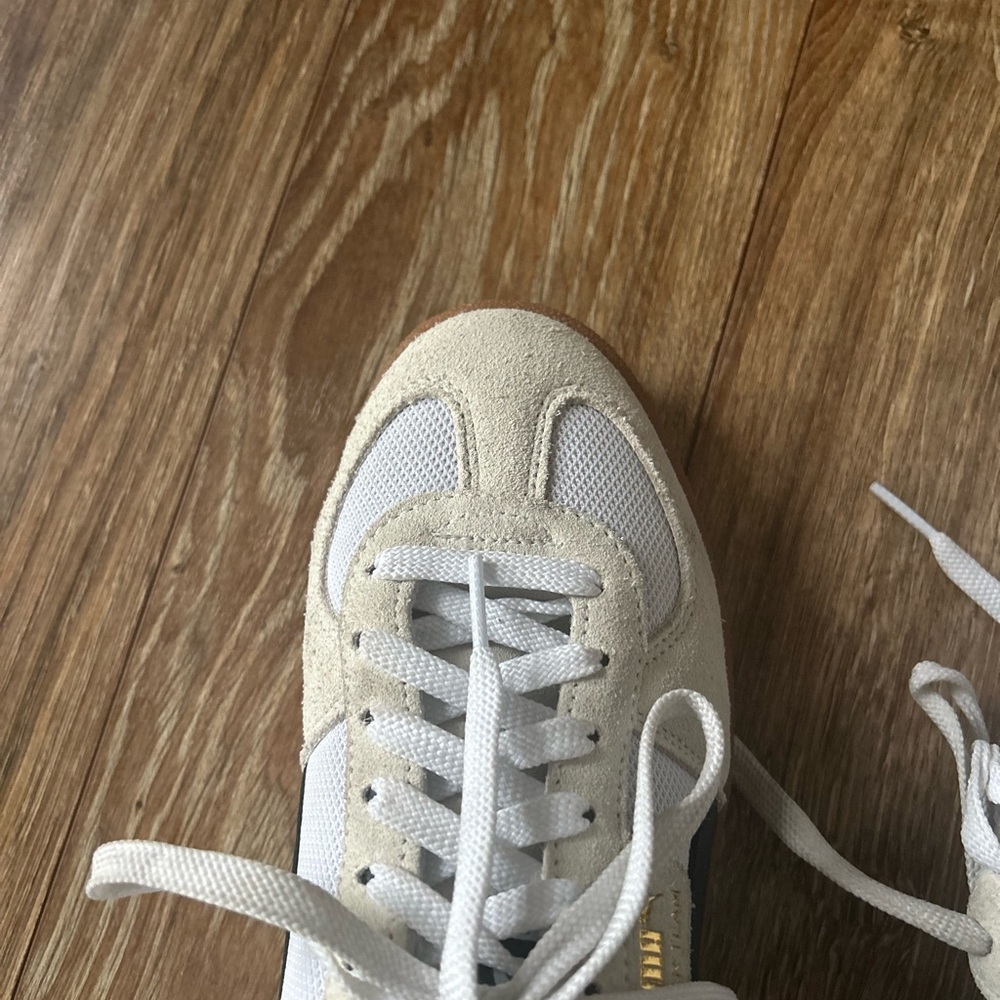 Puma “Super team” White and Black Retro Sneakers (Unisex) - Picture 5 of 11